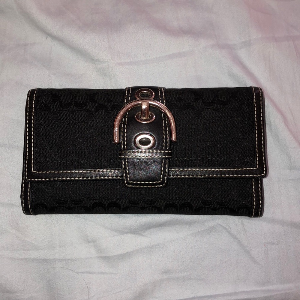 Black Coach Buckle Wallet